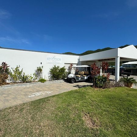 Le Domaine Anse Marcel Beach Resort Exterior foto